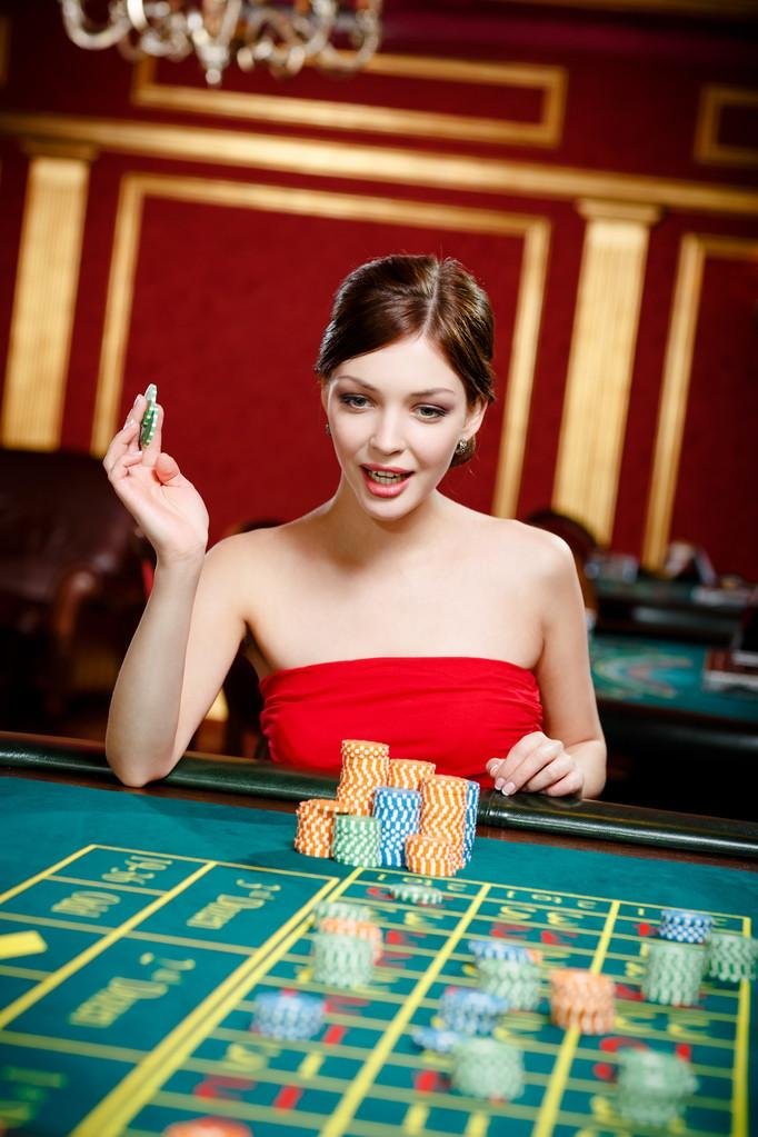 taya link live casino dealer streaming baccarat table in real time